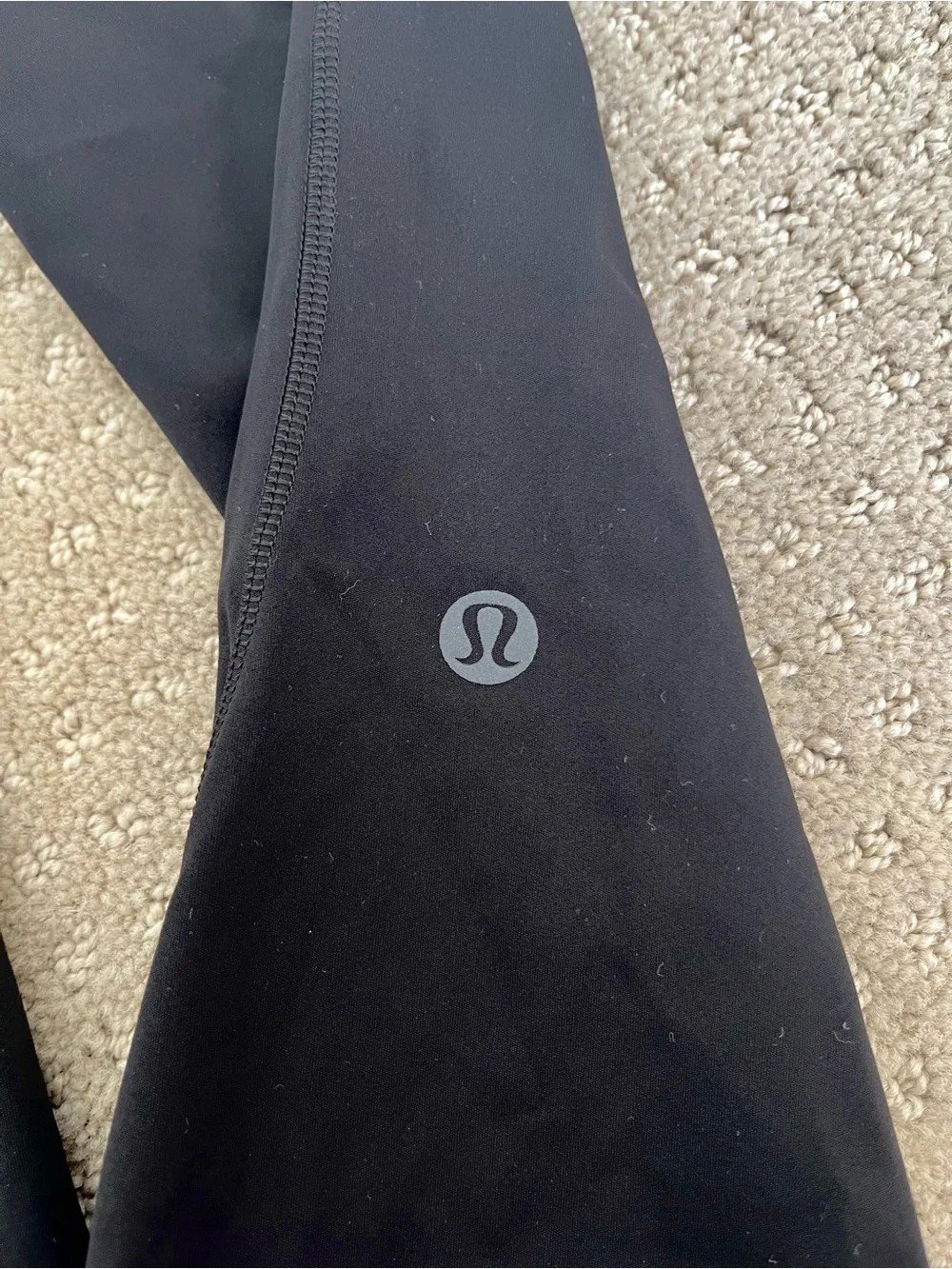 Lululemon High-Waist Black Active Leggings with Side and Back Pockets
